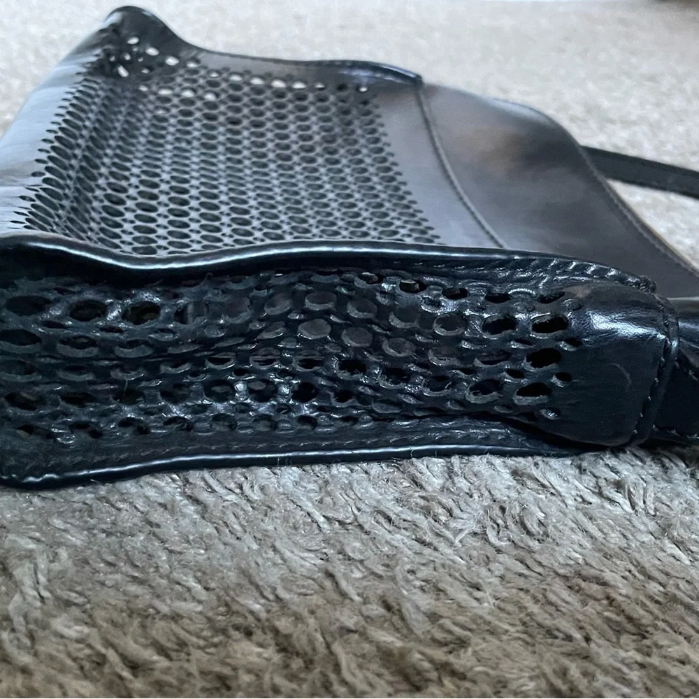 Frye Peyton perforated leather crossbody clutch bag. Black. - Picture 7 of 7
